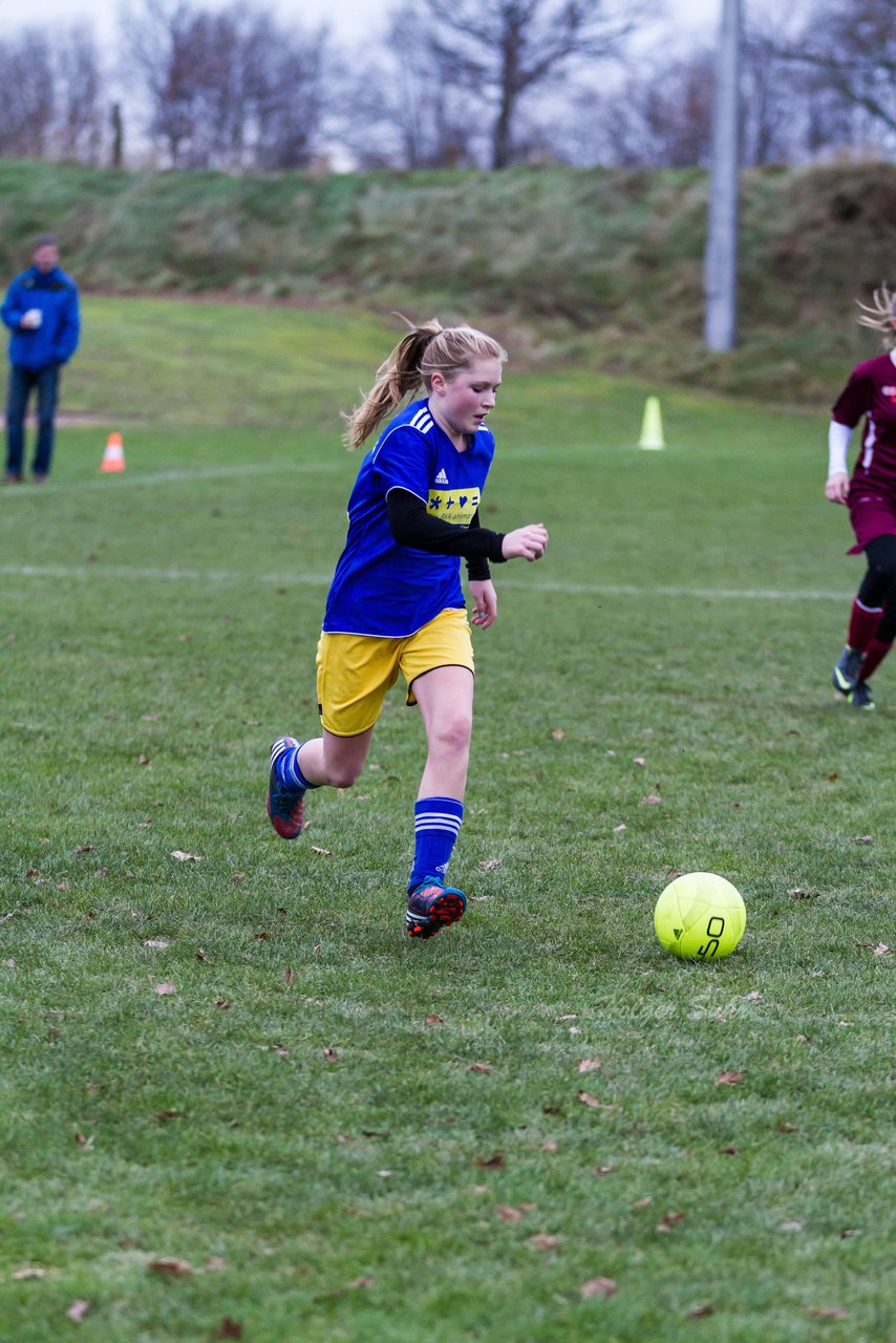 Bild 184 - B-Juniorinnen TSV Gnutz o.W. - SV Henstedt Ulzburg II : Ergebnis: ca. 5:0